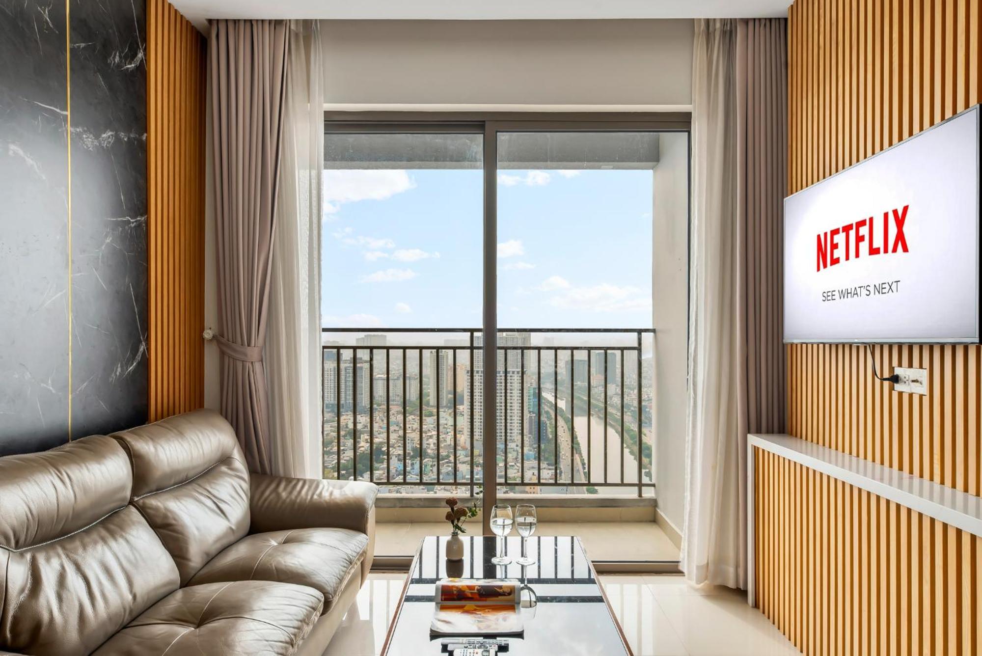 Elysium Cbd Rivergate Apartment - Pool - Free 4G Sim For 3 Nights 호치민 외부 사진